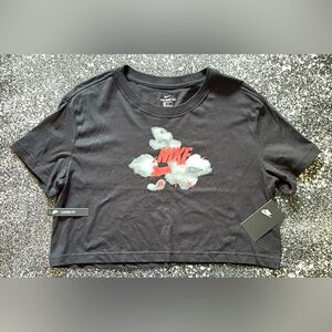 The Nike Tee Crop Top Size Medium NWT Black/Orange